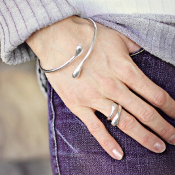 Silver Bella 4 pc Jewelry Set - Picture 3 of 4